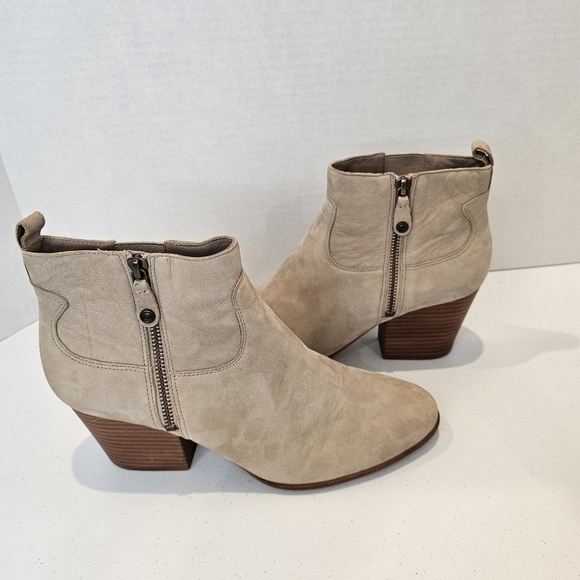 Nurture Boots Women's Size 10 Tan Leather Zip Up Ankle Boot Western Chunk Heel - Picture 6 of 15